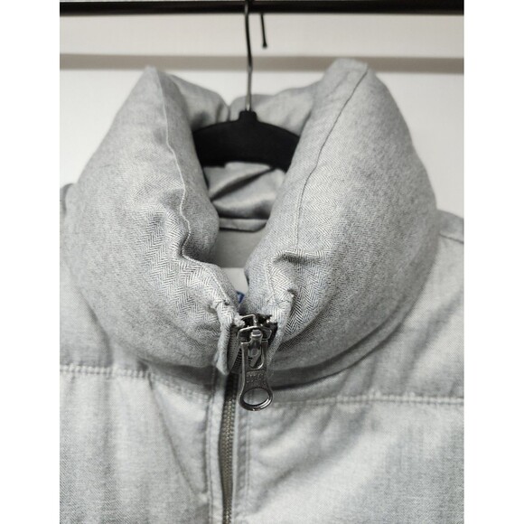 Old Navy Gray Puffer Vest Size Small Insulated - Picture 10 of 16